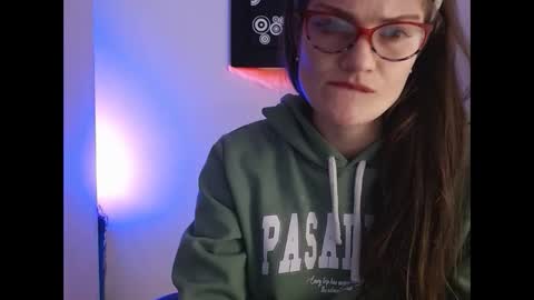 Camila ventura online show from November 2025 02:19:02 PM