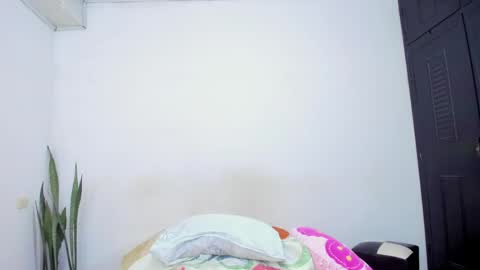 Snapshot of camilaa_foxxx chatting on May 2026 04:15:02 PM camilaa foxxx online show from May 2026 04:15:02 PM