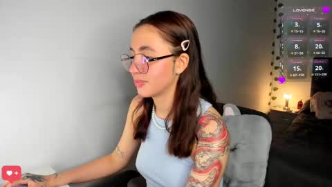 Snapshot of camilaalee chatting on January 2025 12:19:02 AM CAMILAA LEE online show from January 2025 12:19:02 AM