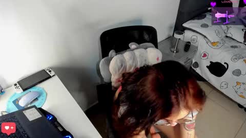 Snapshot of camilaalee chatting on March 2025 12:37:01 AM CAMILAA LEE online show from March 2025 12:37:01 AM