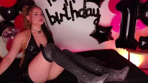Snapshot of camilaandrade_ chatting on June 2026 02:44:02 PM Cami online show from June 2026 02:44:02 PM