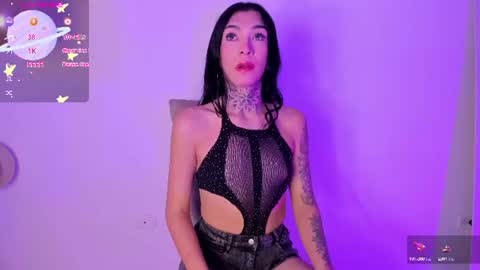 Snapshot of camilacoxx chatting on June 2026 06:12:01 AM online show from June 2026 06:12:01 AM
