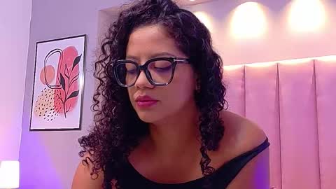 Camila online show from November 2025 12:37:02 PM