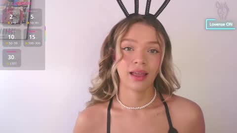 Camila Monroee  online show from October 2025 02:29:01 PM