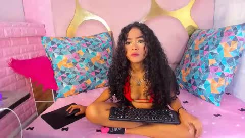 camilaqueenh online show from October 2025 12:58:01 AM