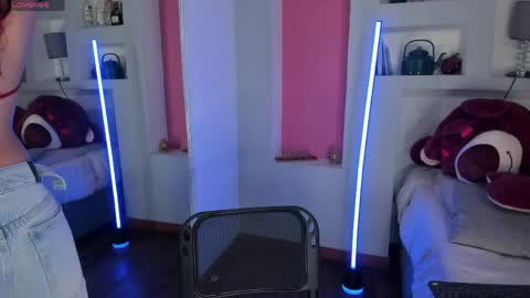 Camila  online show from April 2026 12:29:02 PM