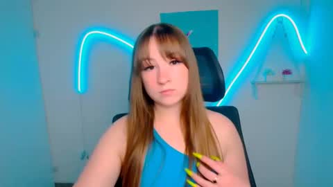 Snapshot of camilla_body chatting on May 2026 05:53:01 PM Camilla online show from May 2026 05:53:01 PM
