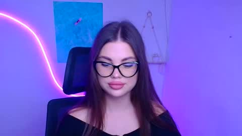 Camilla online show from November 2025 01:01:01 PM