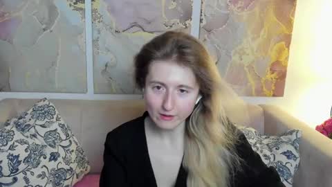 Snapshot of camilladreamer chatting on May 2026 11:30:02 AM camilladreamer online show from May 2026 11:30:02 AM