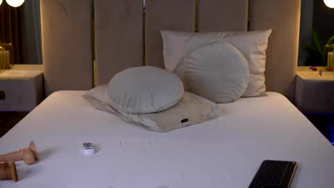 Snapshot of camillastarr chatting on October 2025 07:55:01 PM Camy online show from October 2025 07:55:01 PM