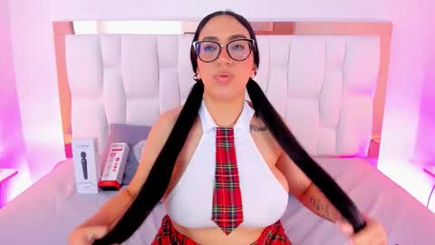 Camille online show from November 2025 01:58:01 PM