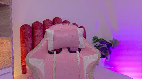 Cami  online show from June 2026 01:44:02 PM
