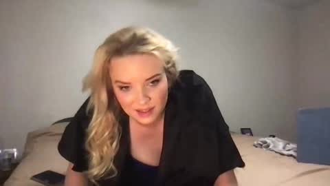 Snapshot of camilleclairexo chatting on April 2026 03:15:01 AM camilleclairexo online show from April 2026 03:15:01 AM