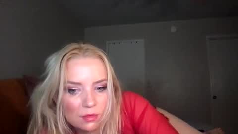 Snapshot of camilleclairexo chatting on May 2026 06:19:02 AM camilleclairexo online show from May 2026 06:19:02 AM