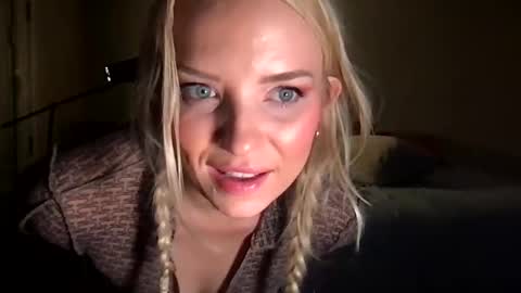 Snapshot of camilleclairexo chatting on May 2026 06:54:01 AM camilleclairexo online show from May 2026 06:54:01 AM