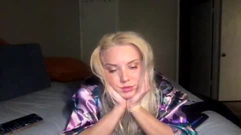Snapshot of camilleclairexo chatting on May 2026 07:39:01 AM camilleclairexo online show from May 2026 07:39:01 AM