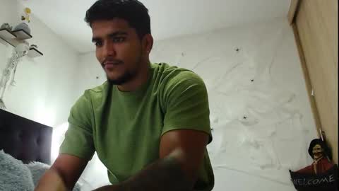 camilo_contre21 online show from October 2025 05:58:02 PM