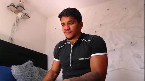 camilo_contre21 online show from October 2025 07:03:01 PM