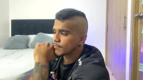 camilo_contre21 online show from January 2026 07:28:02 PM