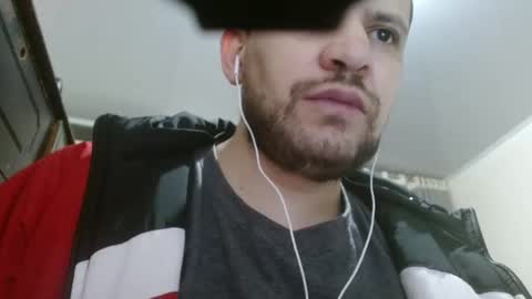 Snapshot of camiloking17 chatting on January 2025 05:11:02 AM camilo online show from January 2025 05:11:02 AM