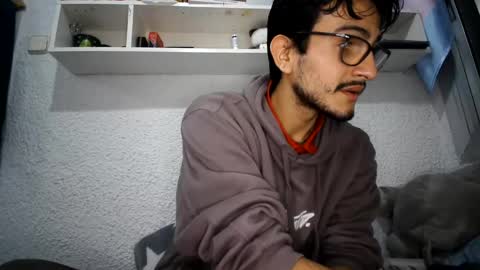 camilor00 online show from December 2025 04:55:02 PM