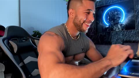 Snapshot of camilowatson chatting on December 2024 01:58:02 AM Camilo Watson online show from December 2024 01:58:02 AM