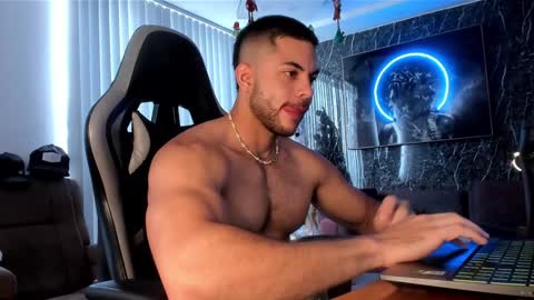 Snapshot of camilowatson chatting on December 2024 02:07:01 PM Camilo Watson online show from December 2024 02:07:01 PM