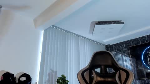 Snapshot of camilowatson chatting on January 2025 10:35:02 PM Camilo Watson online show from January 2025 10:35:02 PM