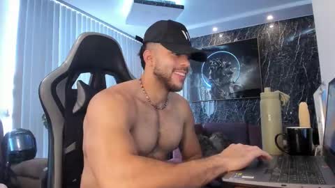 Snapshot of camilowatson chatting on September 2025 02:21:01 PM Camilo Watson online show from September 2025 02:21:01 PM
