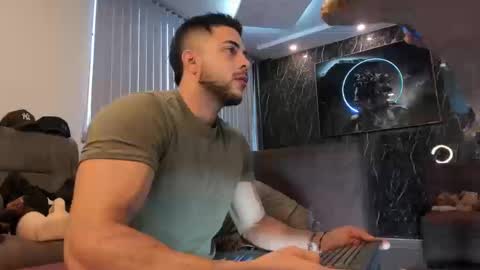 Snapshot of camilowatson chatting on September 2025 09:53:02 PM Camilo Watson online show from September 2025 09:53:02 PM