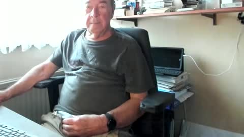 Snapshot of cammee chatting on January 2026 08:29:01 AM Cammee online show from January 2026 08:29:01 AM