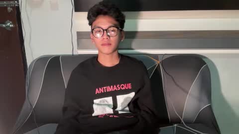 Ethan online show from October 2025 12:13:02 PM