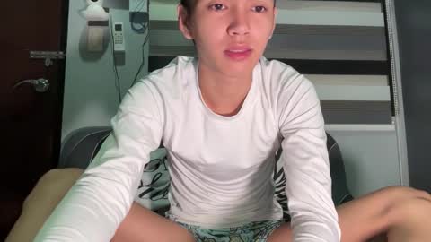 Ethan online show from October 2025 05:12:02 PM