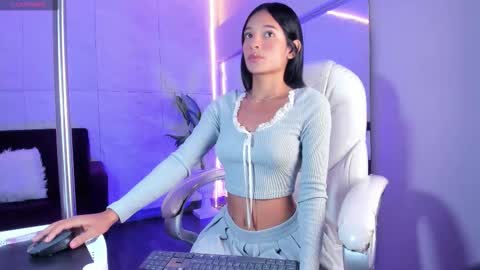Camy online show from October 2025 11:51:02 AM