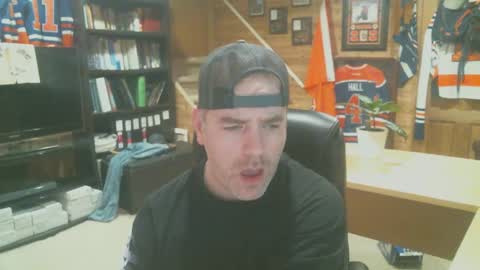 Snapshot of canadianboi6969 chatting on December 2024 03:47:02 AM CanadianBacon6969 online show from December 2024 03:47:02 AM