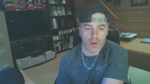 Snapshot of canadianboi6969 chatting on February 2025 04:53:02 AM CanadianBacon6969 online show from February 2025 04:53:02 AM