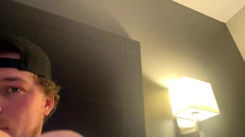 canadianboy962 online show from March 2026 06:39:01 AM