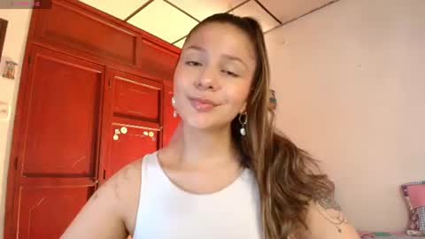 Snapshot of candase_ chatting on June 2026 08:11:01 PM Candase online show from June 2026 08:11:01 PM