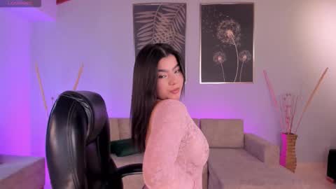 Snapshot of candaserussell chatting on October 2025 12:17:01 PM Candanse R online show from October 2025 12:17:01 PM