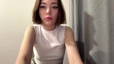 Isabella online show from November 2025 02:31:02 PM