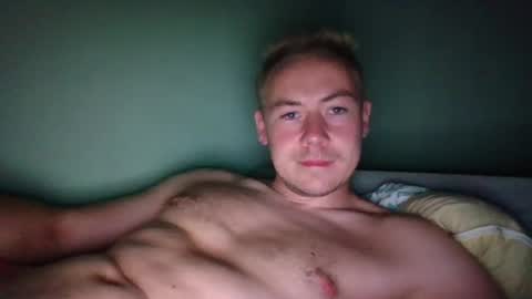 Snapshot of candy_boy_xoxo chatting on July 2026 10:04:01 PM candy_boy_xoxo online show from July 2026 10:04:01 PM