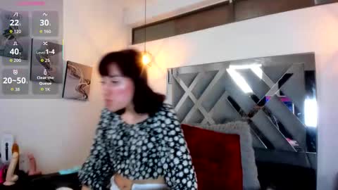 Candy hot online show from February 2026 07:19:02 PM