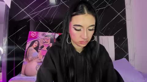 Leila  online show from October 2025 05:17:02 AM