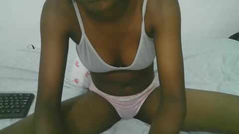 Snapshot of candy_lisah chatting on April 2026 10:24:01 AM Lisa online show from April 2026 10:24:01 AM