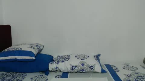 candy online show from April 2026 11:40:02 PM