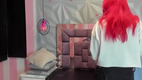 Ania online show from February 2025 10:59:01 AM