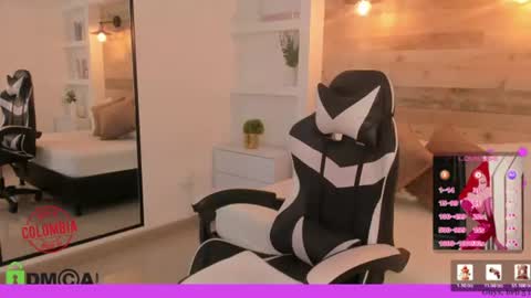 CANDY online show from August 2026 07:39:01 PM