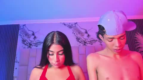 Snapshot of candyandmarilyn chatting on July 2026 02:05:17 AM and MarilynHot online show from July 2026 02:05:17 AM