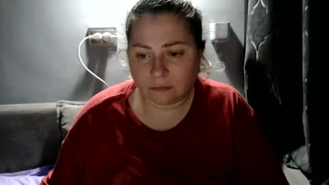 Laura online show from September 2025 10:57:02 PM