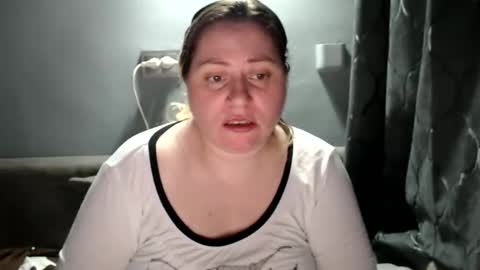 Laura online show from November 2025 05:55:02 PM